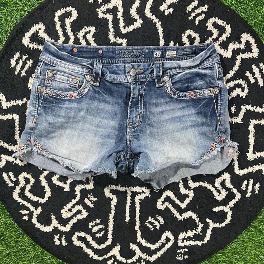 2000s Women’s Light Blue Miss Me Y2K Short Denim Shorts - Size 31, 2 inch inseam